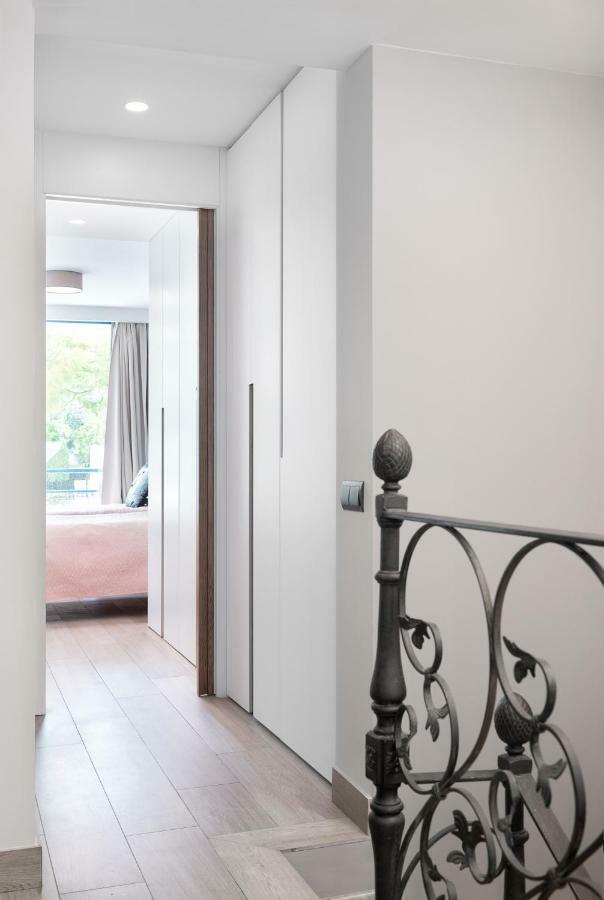 Marbella Center Beachfront With Private Patio Extérieur photo