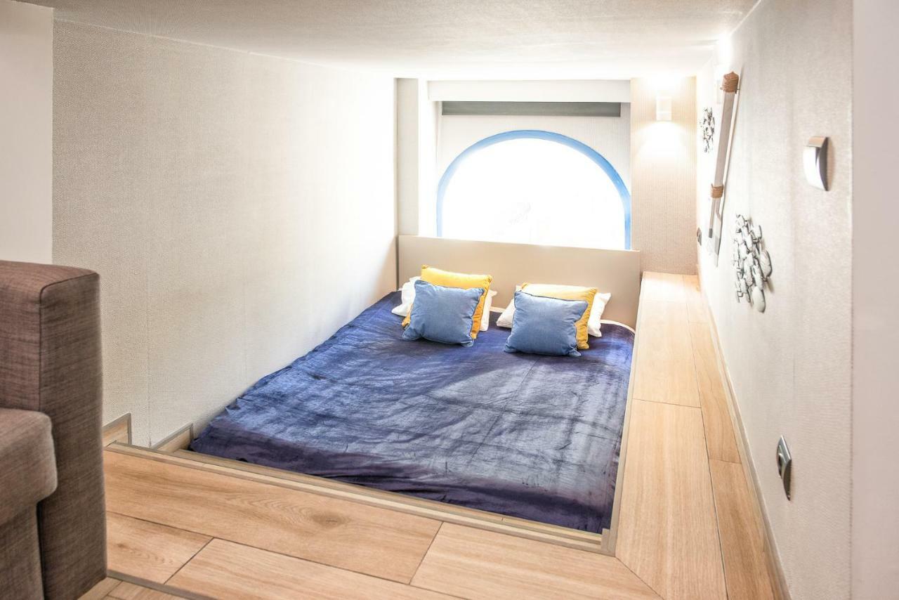 Marbella Center Beachfront With Private Patio Extérieur photo